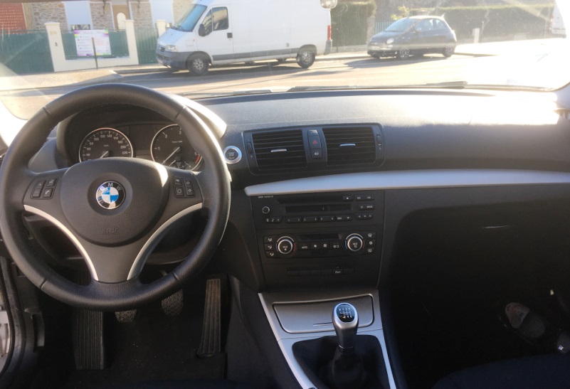 left hand drive BMW 1 SERIES (01/08/2009) -  